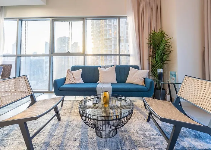 Spacious Art Deco Apt With Burj & Canal Views