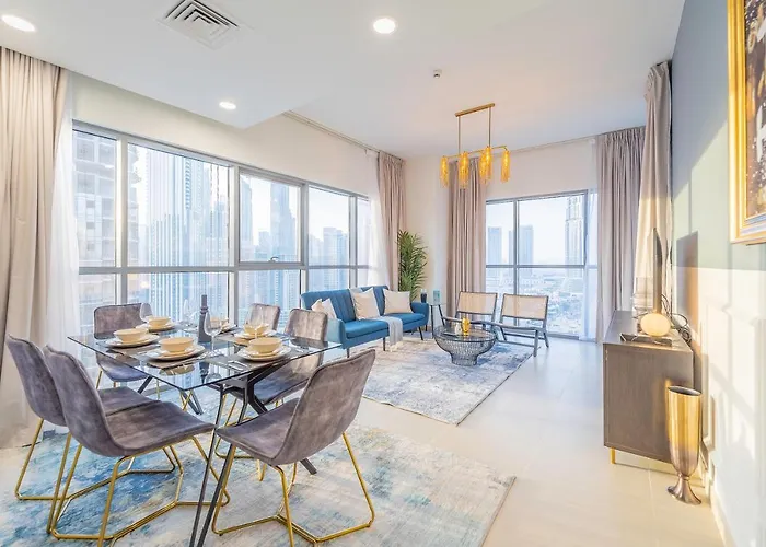 Spacious Art Deco Apt With Burj & Canal Views