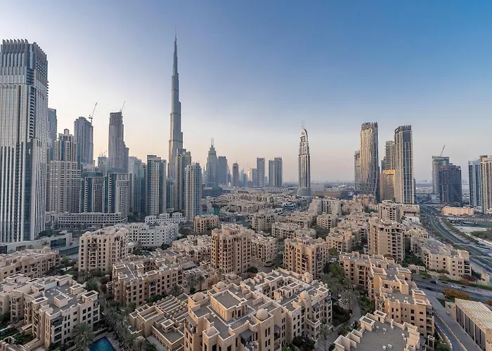 Spacious Art Deco Apt With Burj & Canal Views