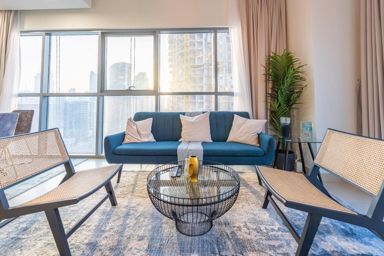 Апартаменты Spacious Art Deco With Burj & Canal Views *