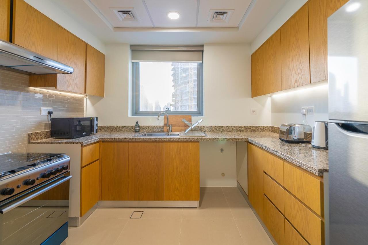 Spacious Art Deco With Burj & Canal Views Апартаменты
