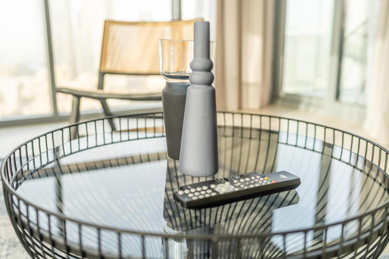 Spacious Art Deco With Burj & Canal Views Апартаменты Дубай