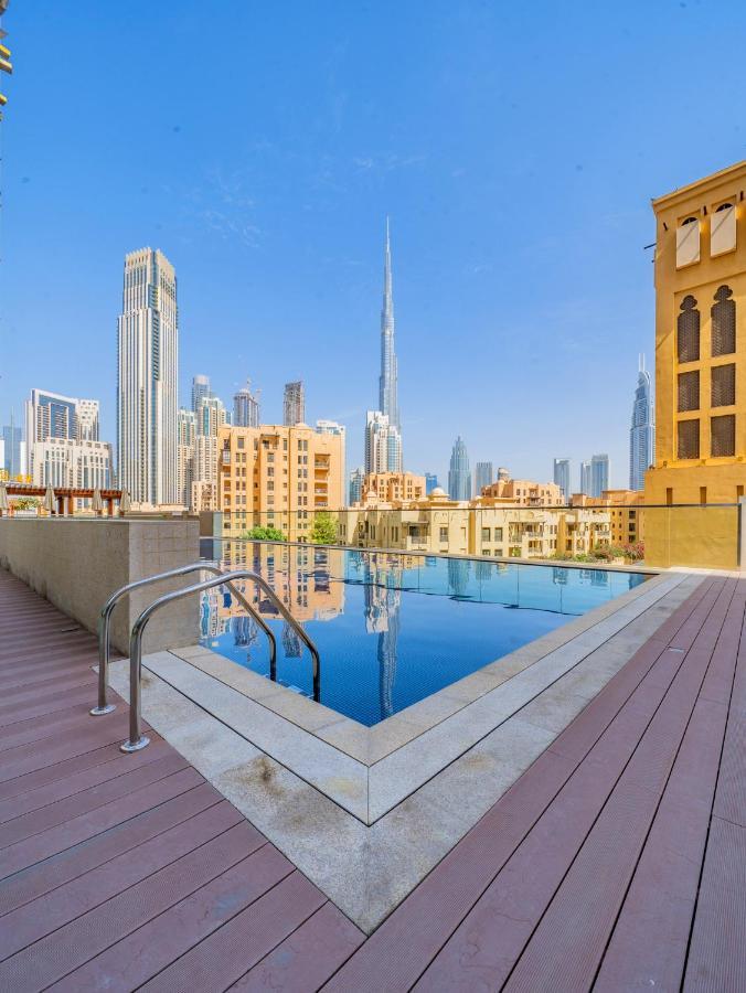 Spacious Art Deco With Burj & Canal Views Дубай