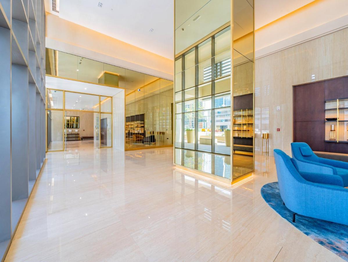 Spacious Art Deco With Burj & Canal Views Апартаменты *
